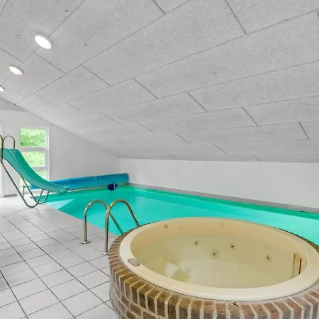 Amazing Home In Oksbol With Sauna Σπίτι διακοπών *